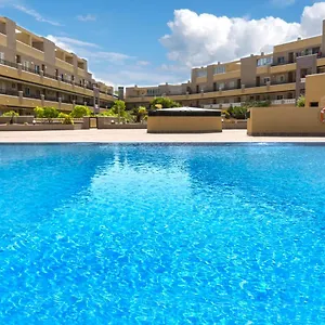 https://la-perla-beach-apt-with-pool.adeje-hotels.com